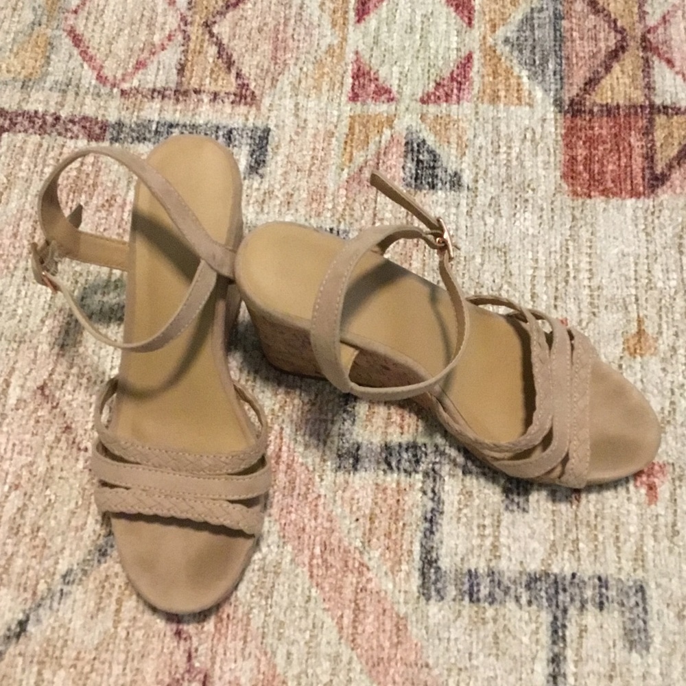 SALE❗️TIME AND TRU nude braided wedges.